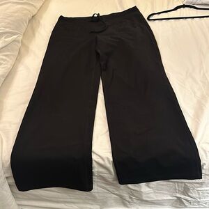 Zella sweatpants drawstring waist size 10 pockets 12 percent spandex dark black